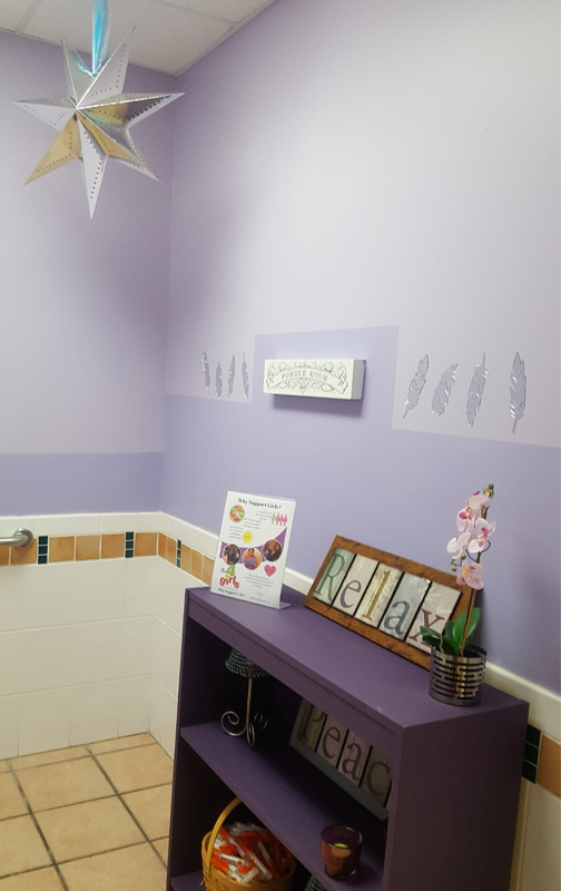 Baño redecorado para el personal en el Centre for Girls